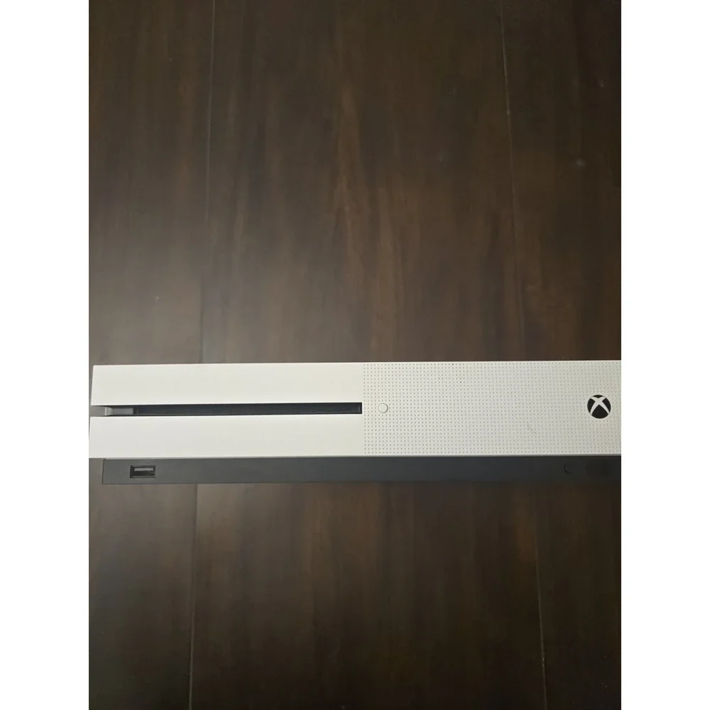 Microsoft Xbox One S White 1681 Console Bundle 500GB w/Controller +1 Game TESTED